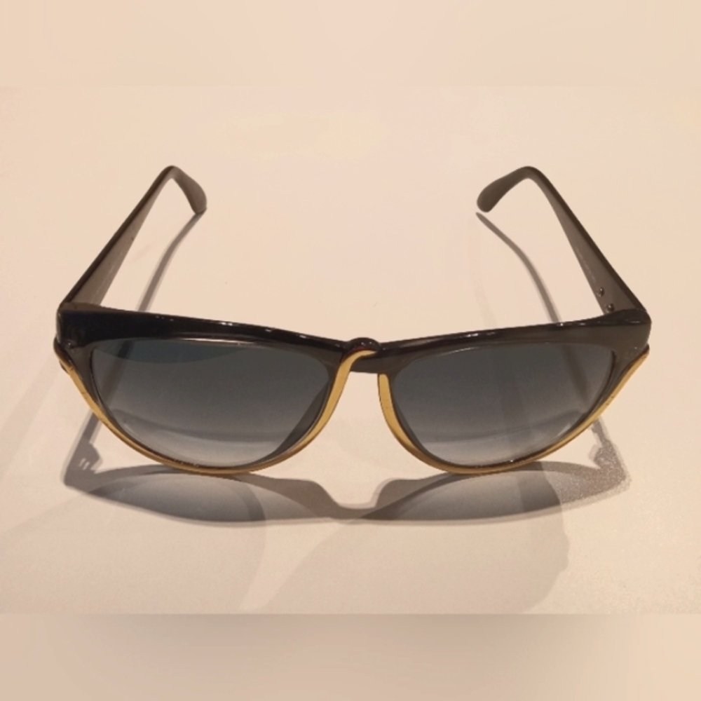 Rare 70-80s Emanuel UNGARO  Vintage Women's Sunglasses Grey Graduate lenses